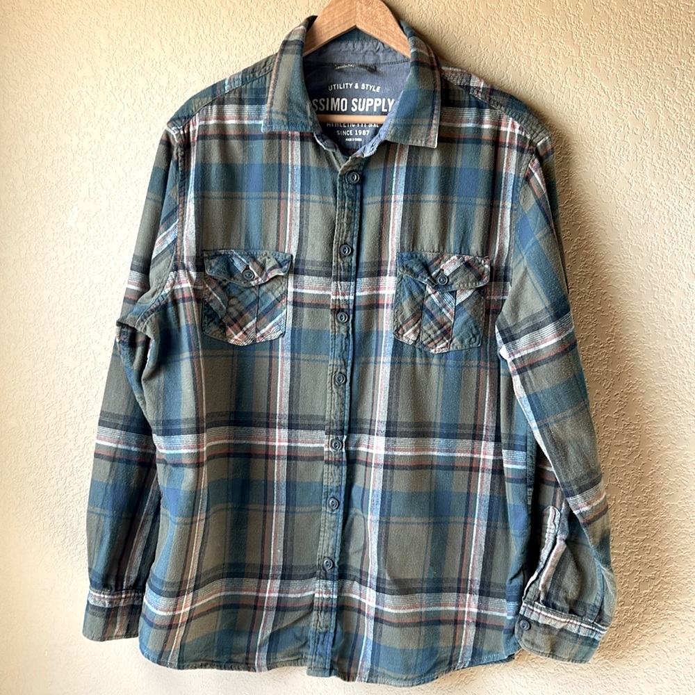 Mossimo Supply Co green plaid flannel button down shirt, size XL